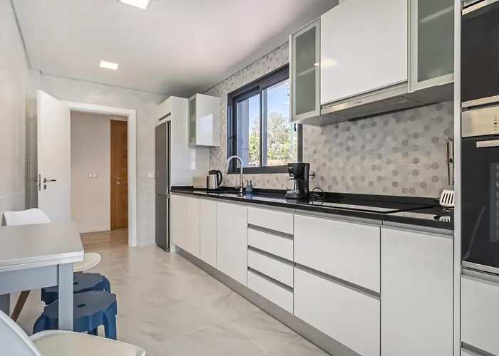 Contemporary Residence C By Madeira Sun Travel